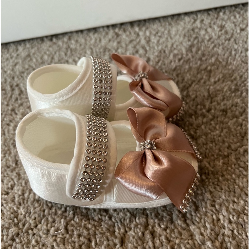 New crib shoes with rhinestones